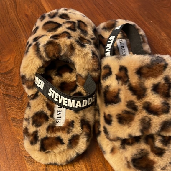 Steve Madden leopard print fur woman’s slippers small NEW brown leopard - Picture 2 of 6